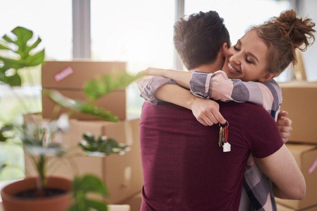 Vier praktische tips voor verhuizing: hulp inschakelen, instanties op de hoogte, voldoende dozen en parkeerplaats regelen