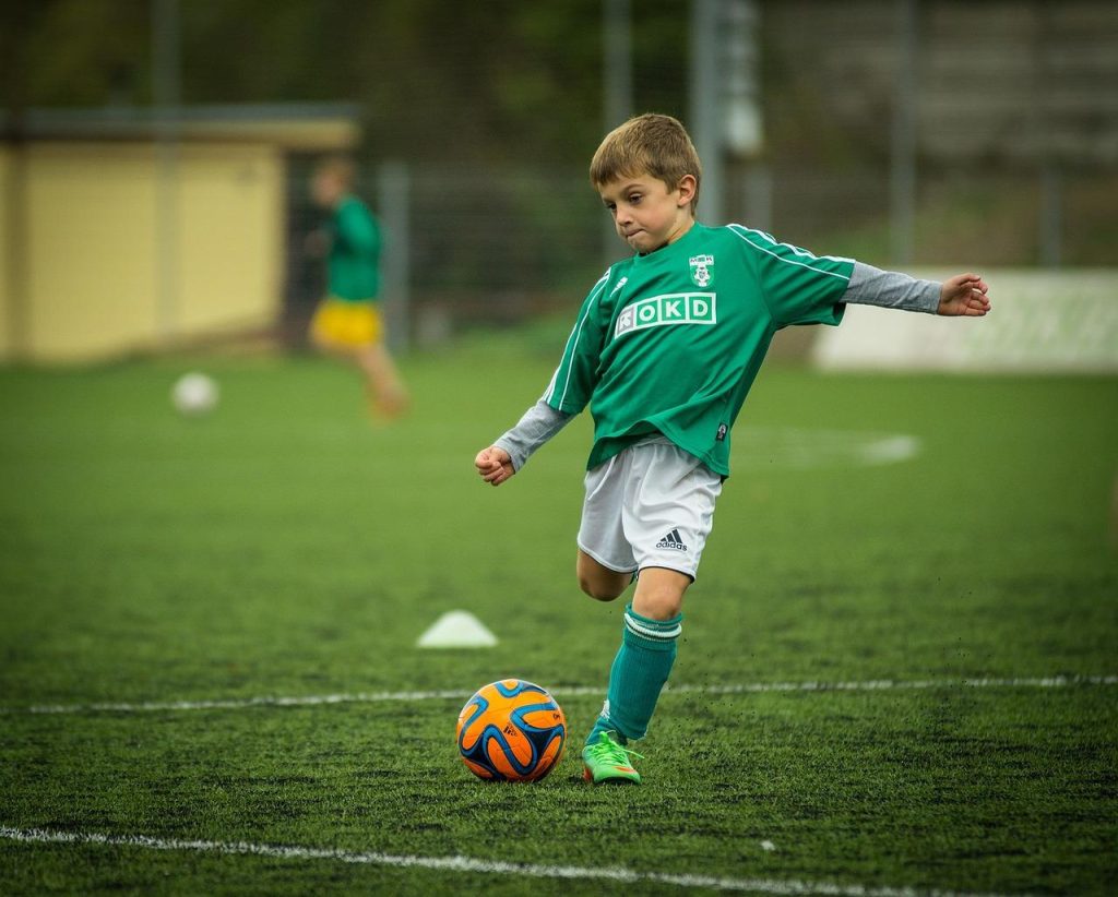 Voetbalsokken met compressie, demping en gripzones voor optimaal comfort en prestatie tijdens voetbal